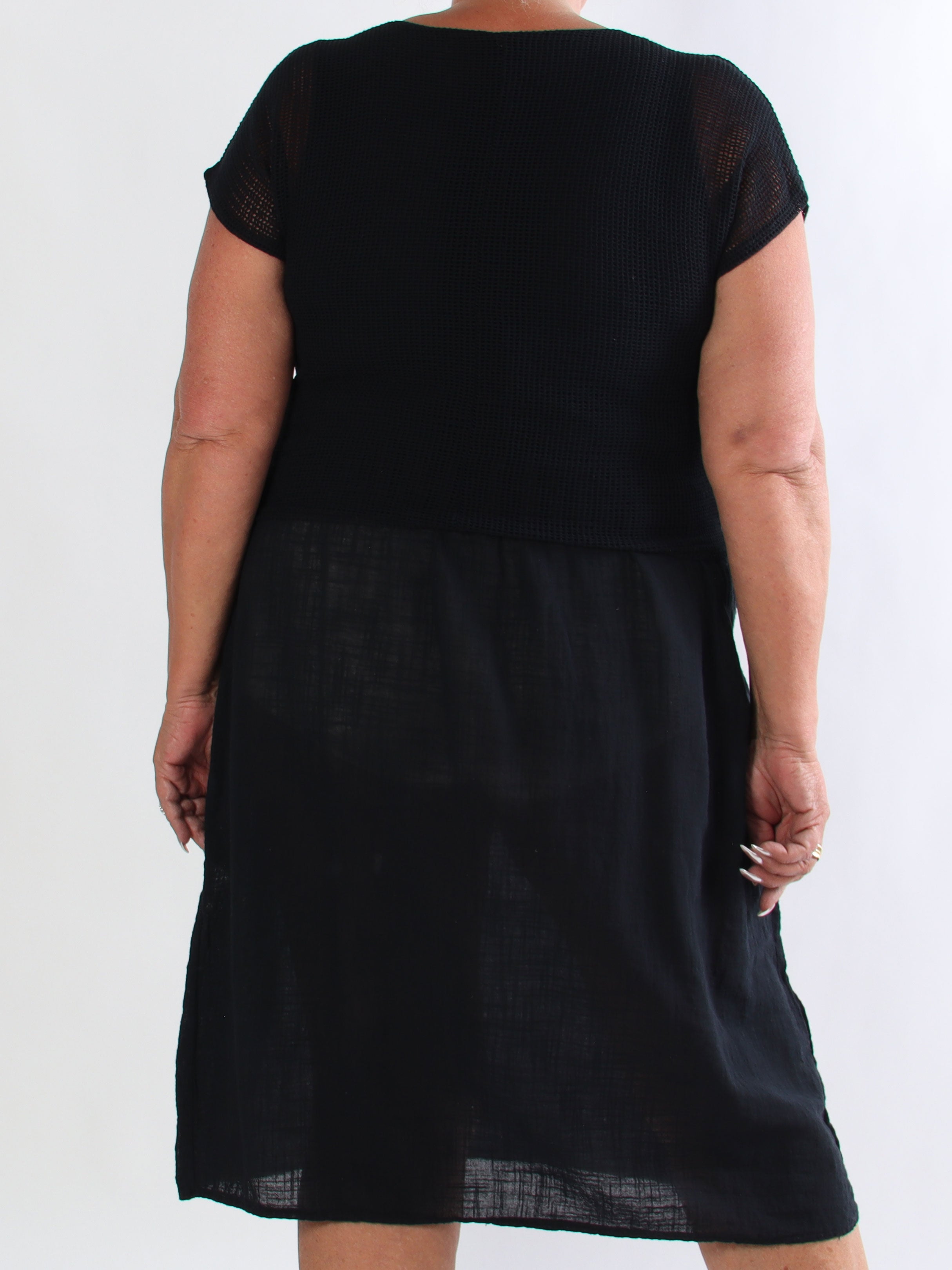 Nicka - Plus size sommerkjole i bomuld med overdel i strikket net